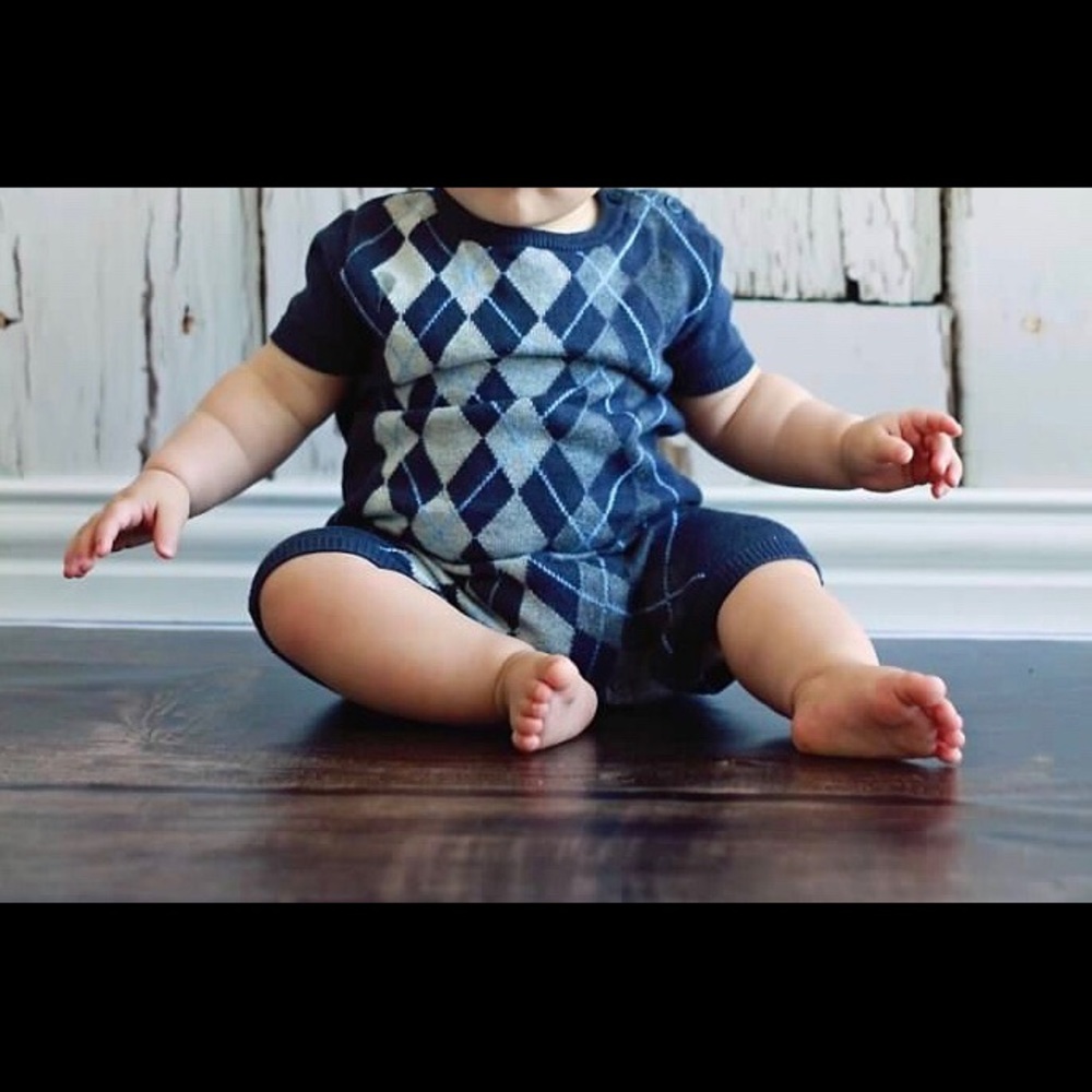 Gap Argyle Sweater Bodysuit Sz. 12-18 Months